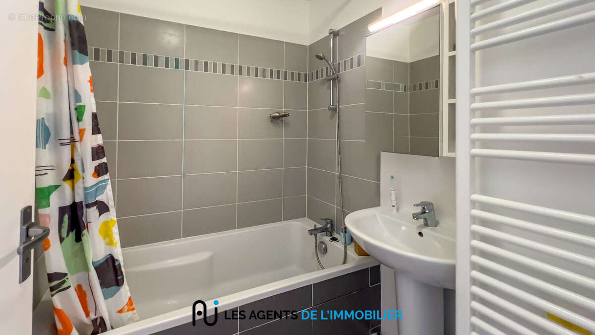 Appartement à NANTERRE