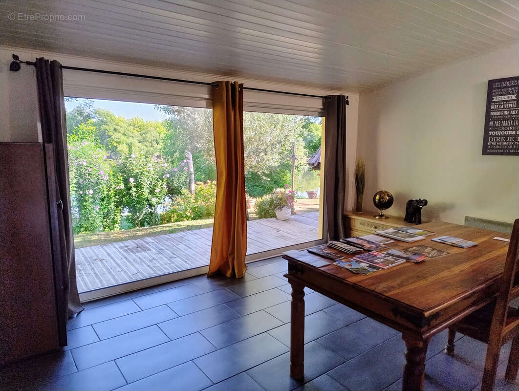 Maison à CIVRAC-SUR-DORDOGNE