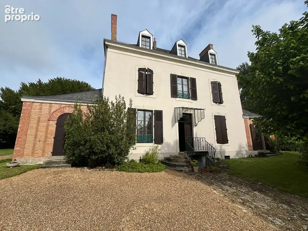 Maison à NOYEN-SUR-SARTHE