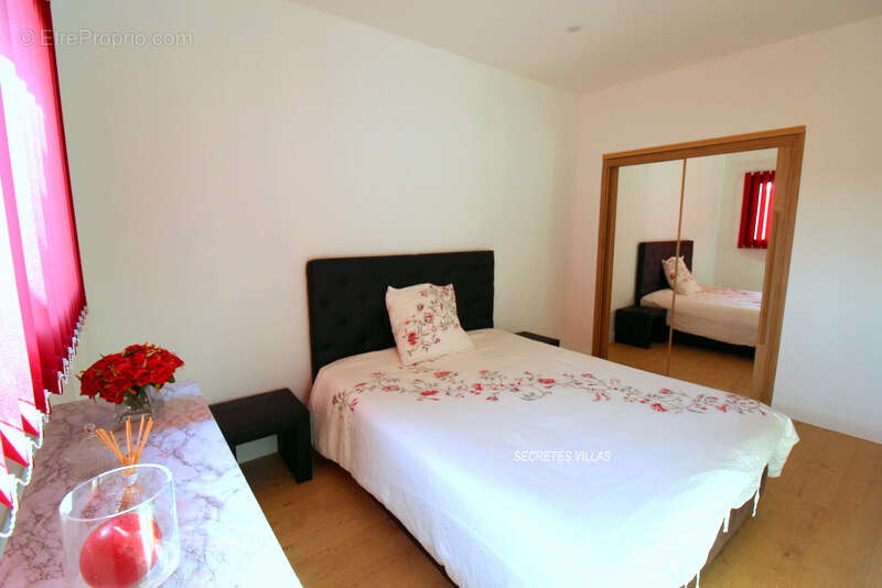 Maison à FARGUES-SAINT-HILAIRE