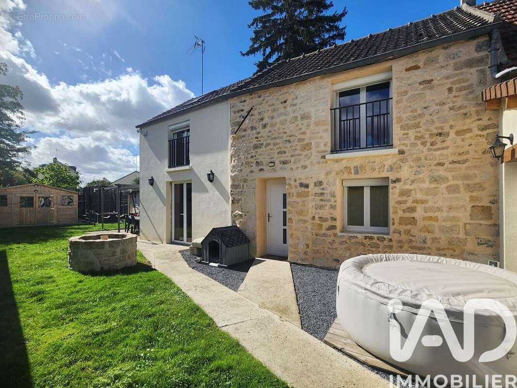 Photo 1 - Maison à BORAN-SUR-OISE