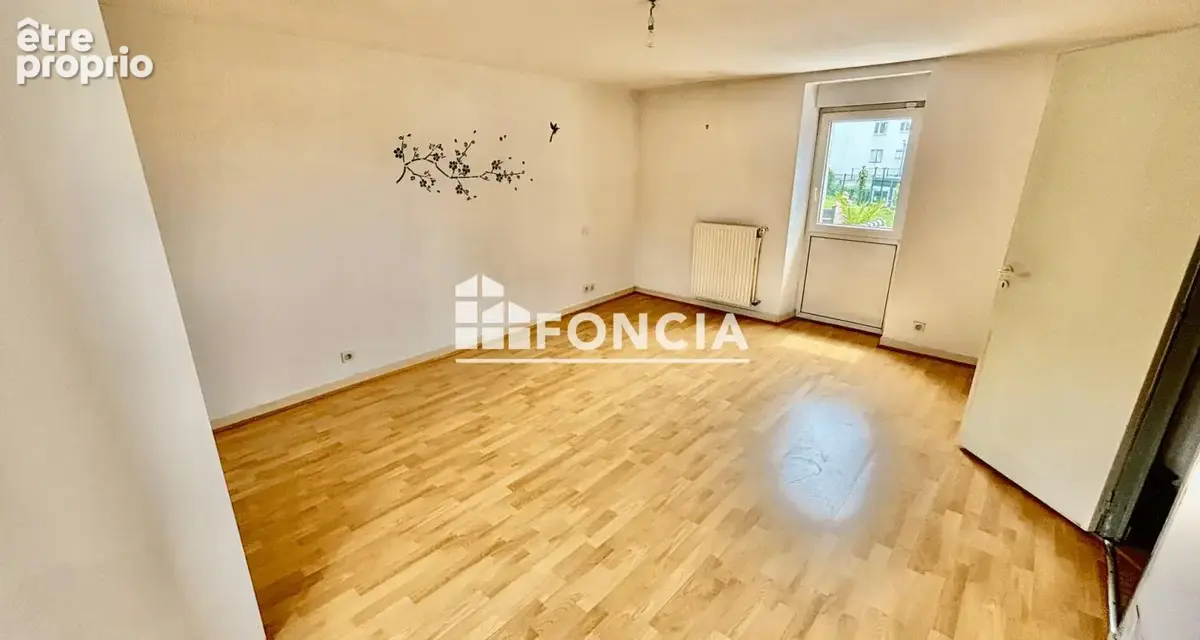 Maison T6 avec jardin et grand garage - photo 4