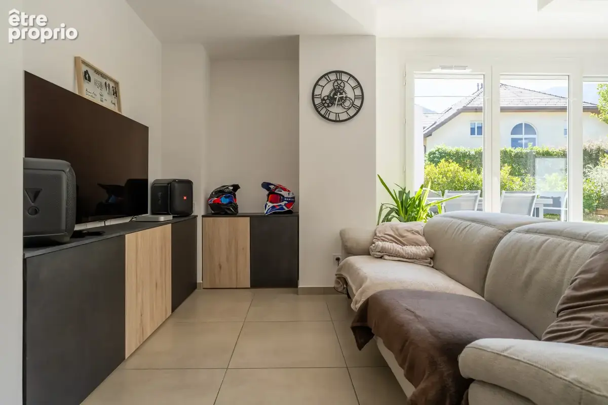 DOUSSARD - Appartement T4 lumineux avec jardin - photo 6