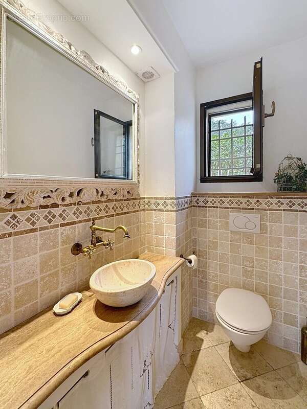 Maison à VILLENEUVE-LOUBET