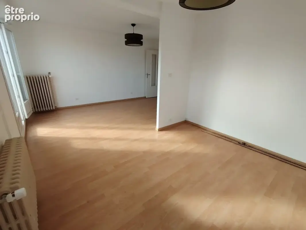 Appartement 69 m2    Dernier étage, proche tramway - photo 5