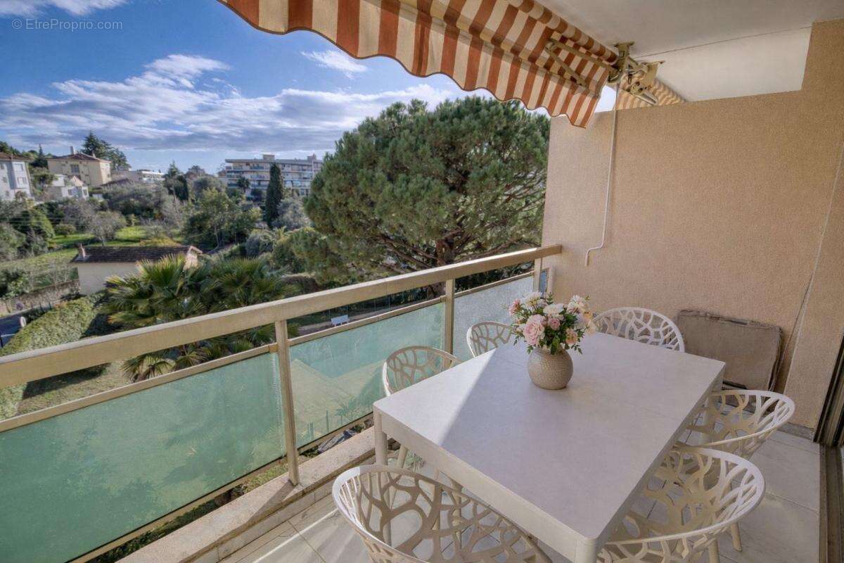 Appartement à LE CANNET