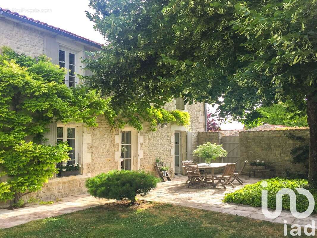 Photo 2 - Maison à LA ROCHELLE