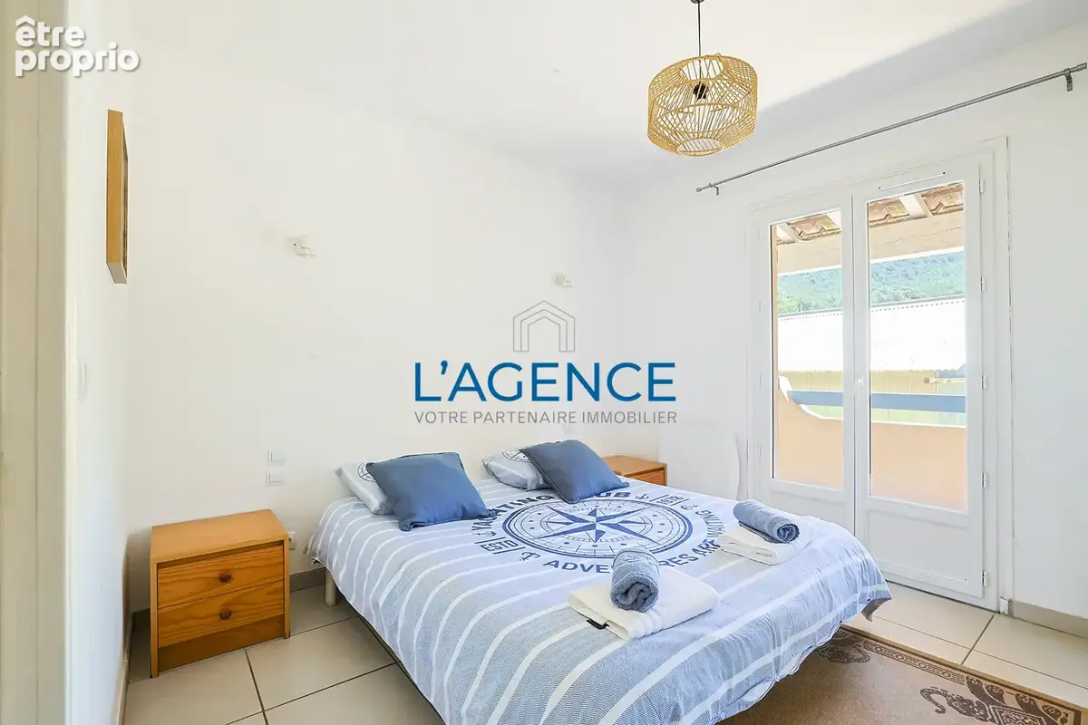 CARQUEIRANNE VILLA 233m2 - 8 Chambres  - Terrain 7023m avec piscine - photo 14
