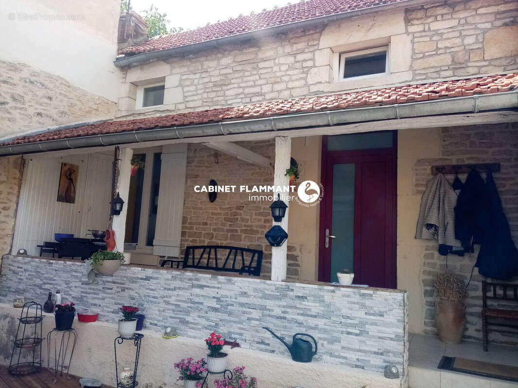 Maison à AISY-SUR-ARMANCON