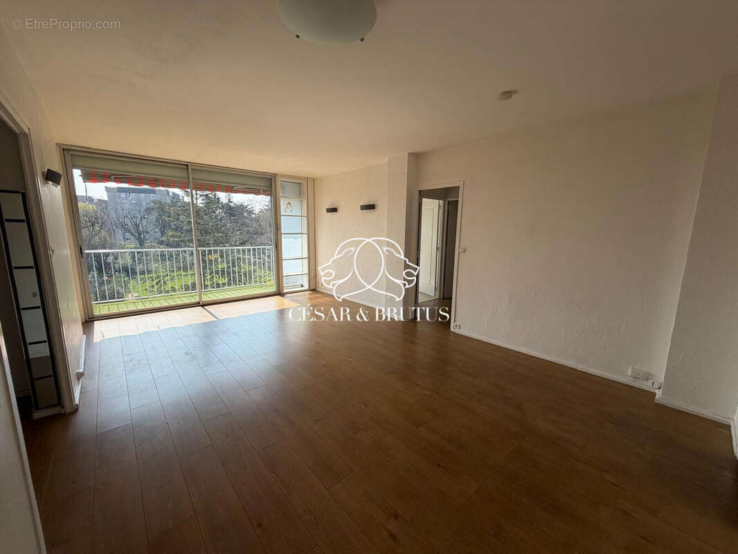 Appartement à CHAMPAGNE-AU-MONT-D'OR