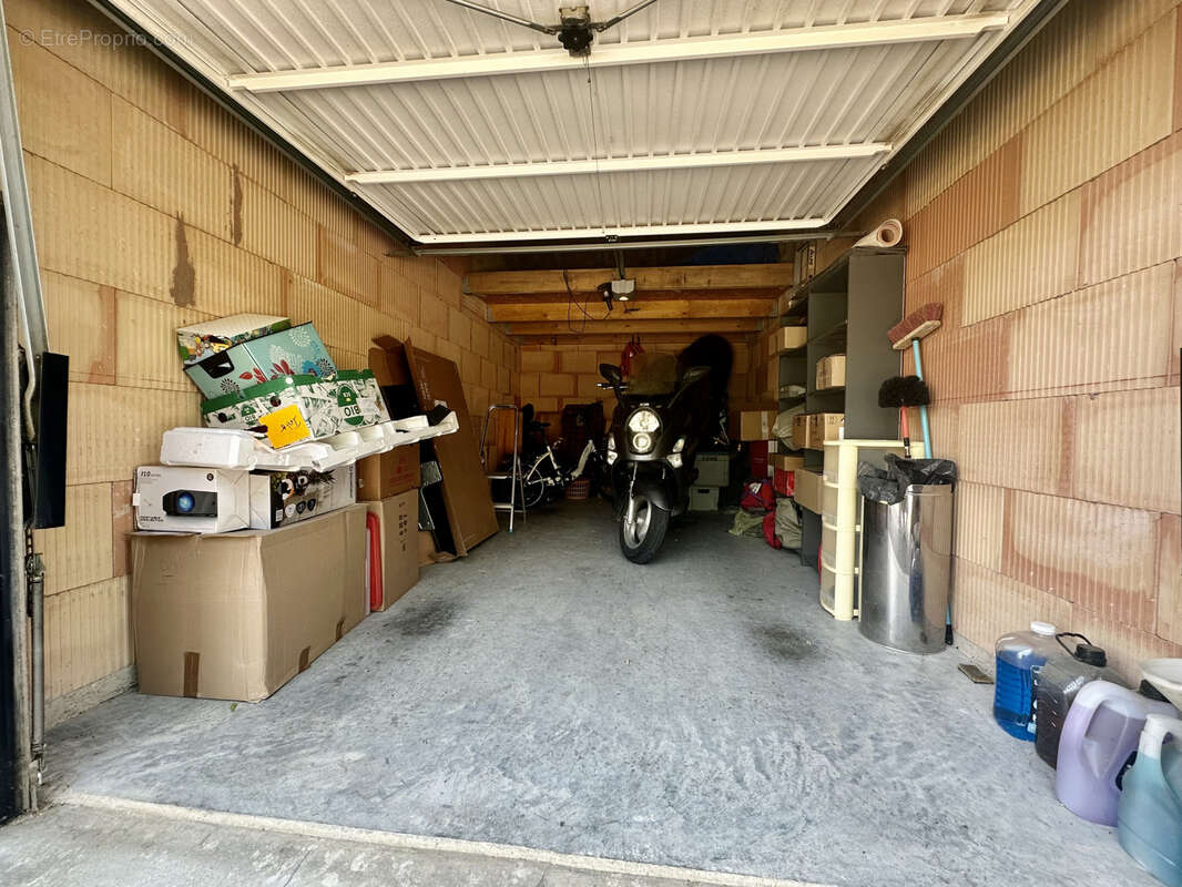 Paradou (13) : Villa T3 de plain pied de 78 m2 avec extérieur, garage et parking - photo 18