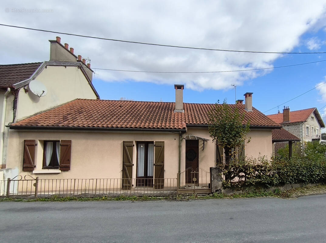 Maison à DECAZEVILLE