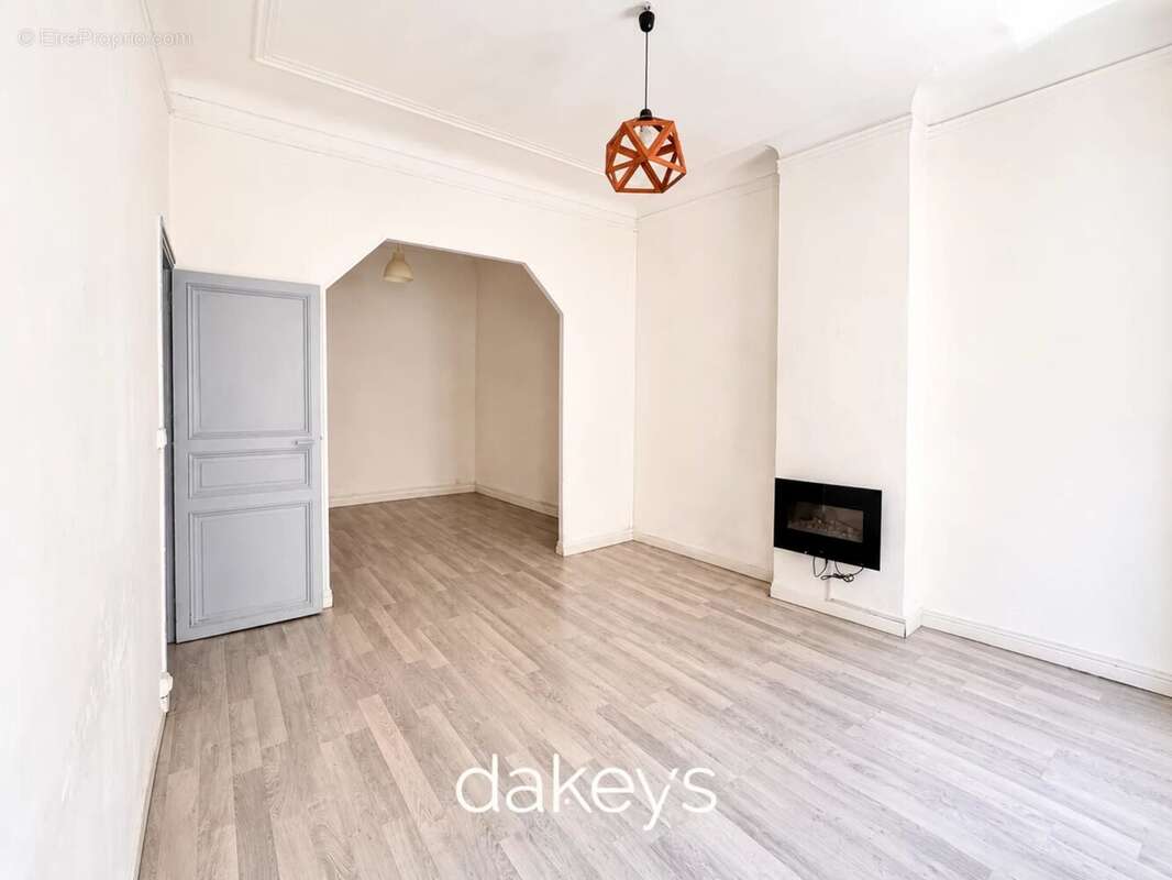 Appartement à MARSEILLE-6E