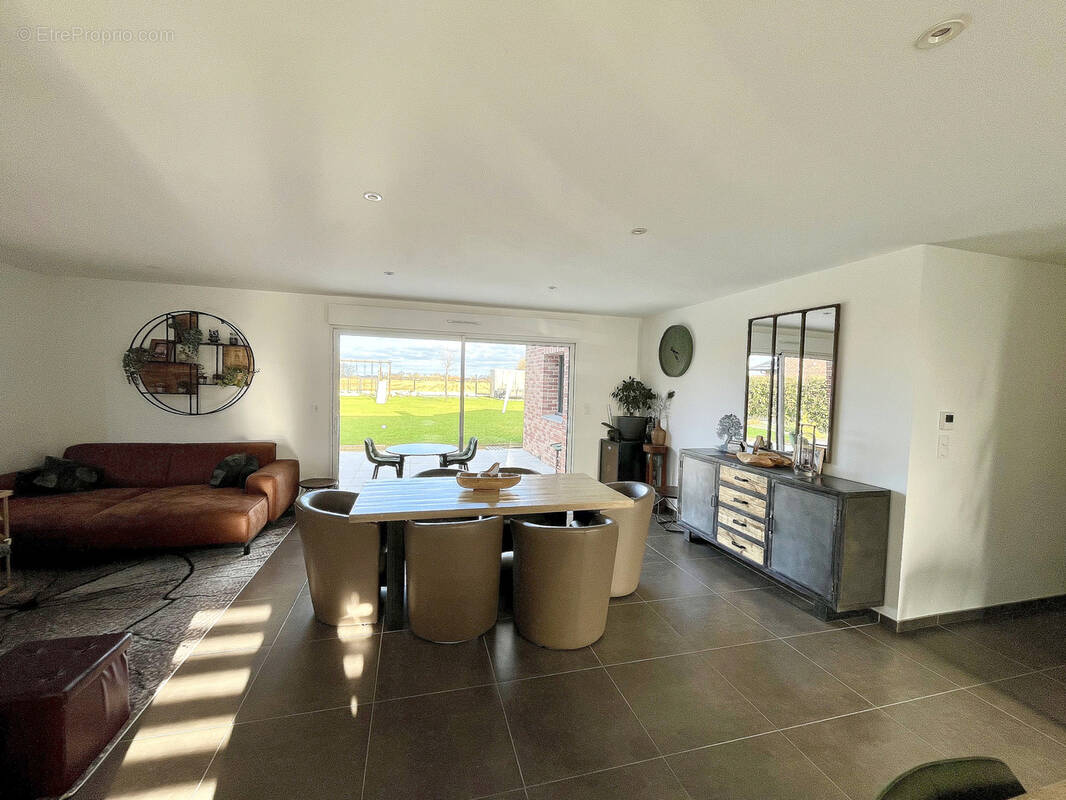 Maison à ESQUELBECQ