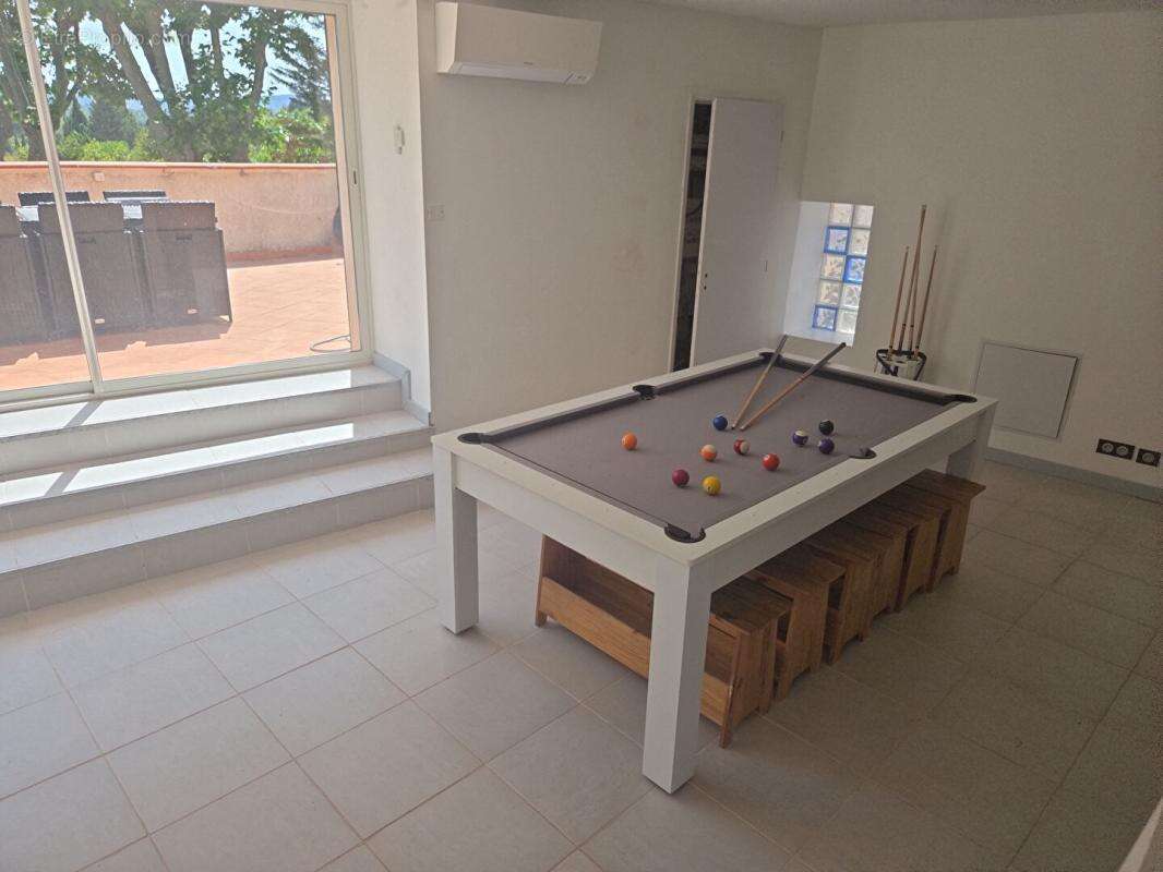 Incroyable maison de 200 m² avec piscine interieure - photo 15