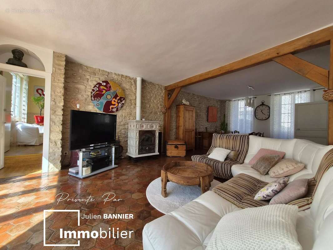 Maison à MAULE