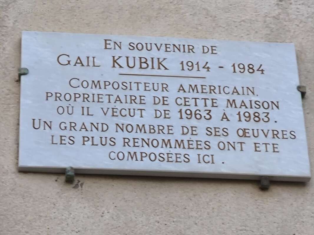 Appartement à VENASQUE