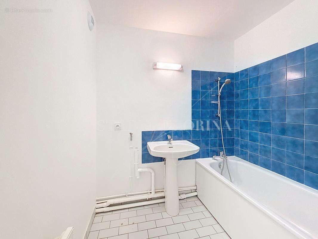 Appartement à LA GARENNE-COLOMBES