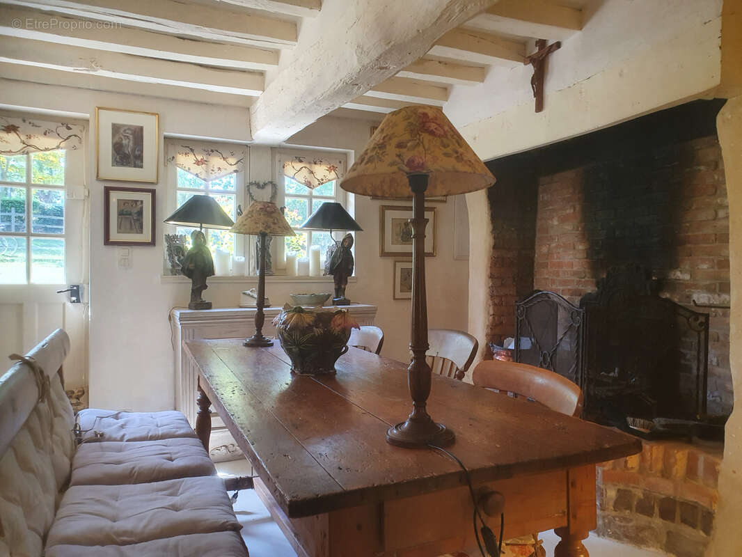 Maison à CORMEILLES