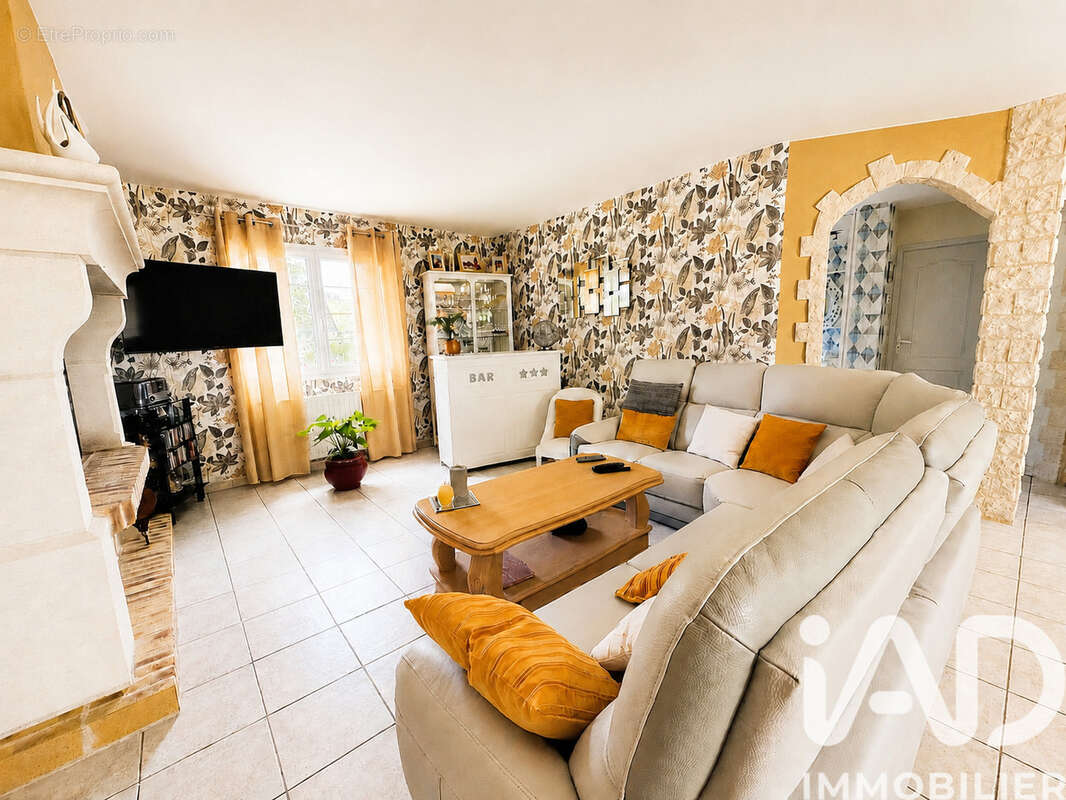 Maison 143 m² à Ambrumesnil  - photo 5