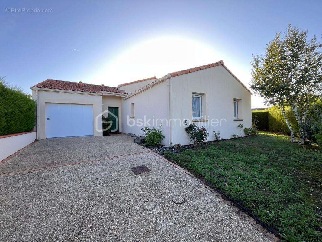 Maison à LE LOROUX-BOTTEREAU