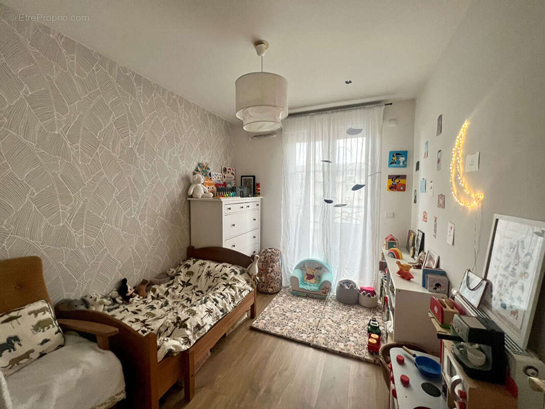 Appartement à SARTROUVILLE