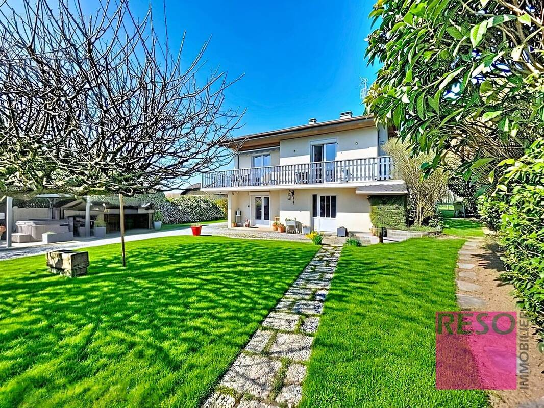 Maison à VETRAZ-MONTHOUX