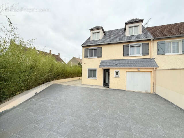 Maison à TREMBLAY-EN-FRANCE