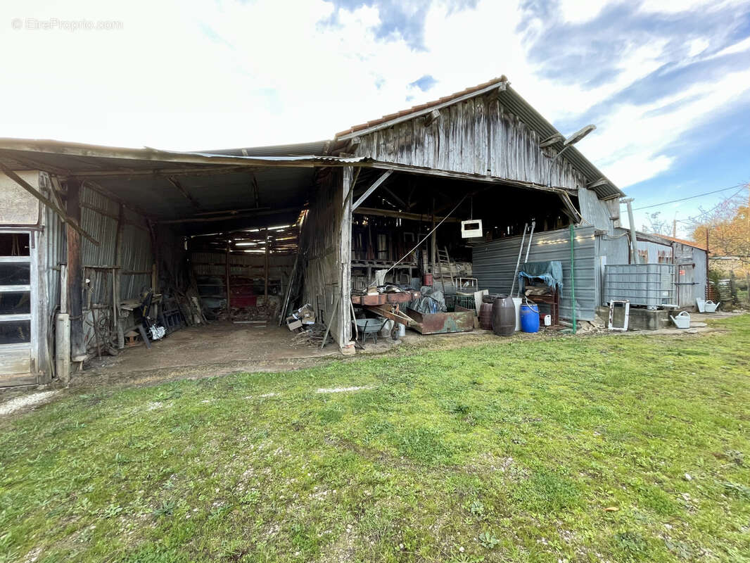 Maison à LA CHAPELLE-BATON