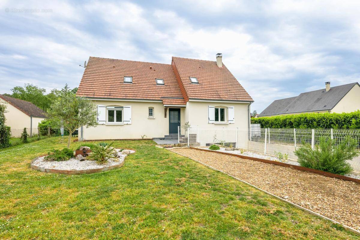 Maison à MAZIERES-DE-TOURAINE