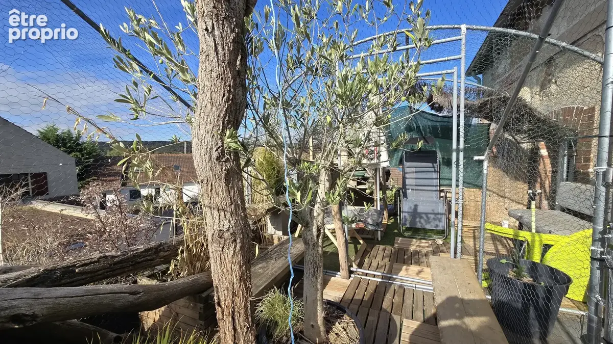 Vente occupee sans rente - maison de village de 83m2  avec jardin garage et cave - photo 11