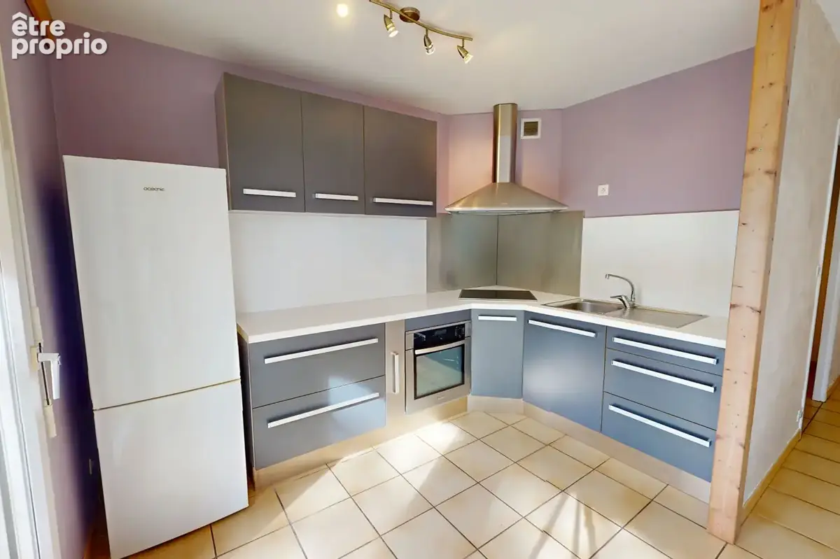 T2 de 49 m² avec balcon, proche Boulevard Foch à Grenoble - photo 4