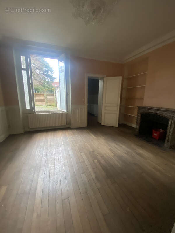 Appartement à FLEURY-LES-AUBRAIS