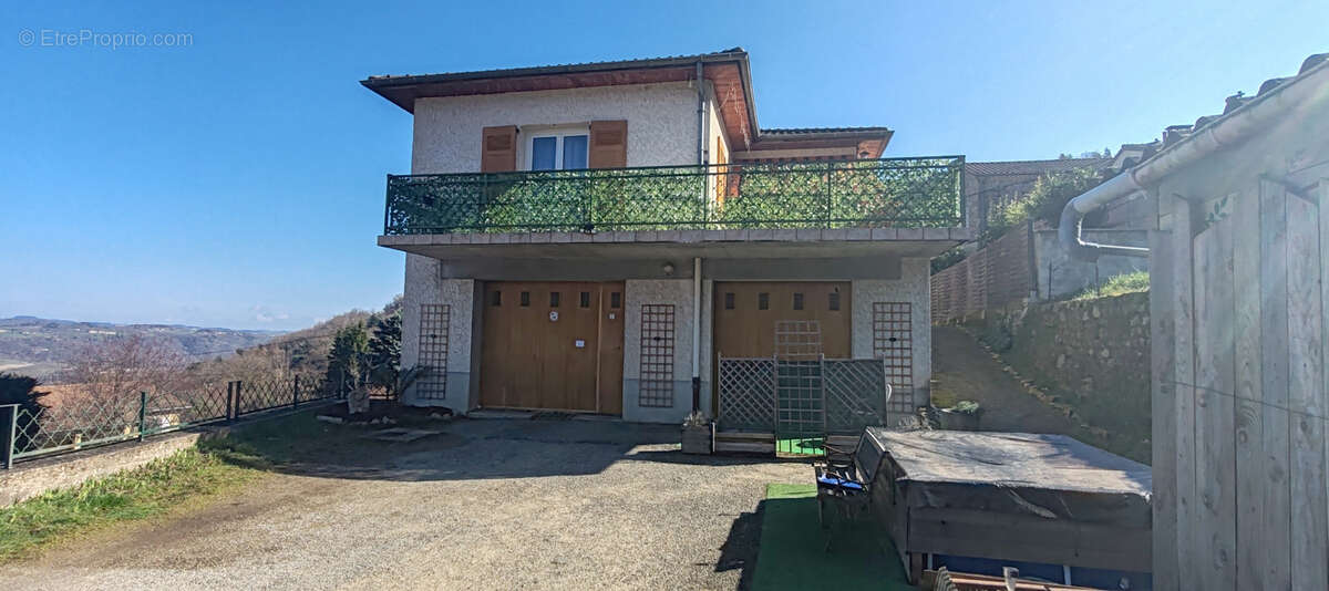 Maison à LE CRESTET