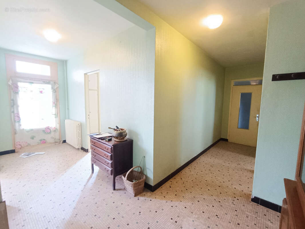 Maison à SANCERGUES