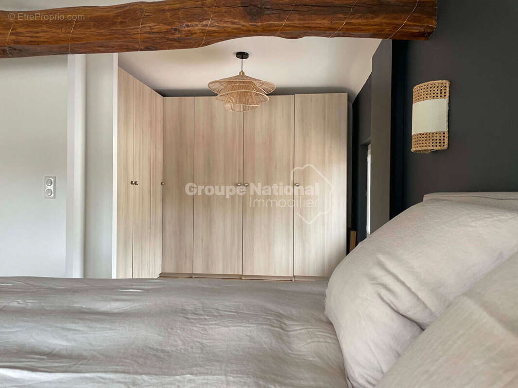 Maison à VILLENEUVE-LES-SABLONS