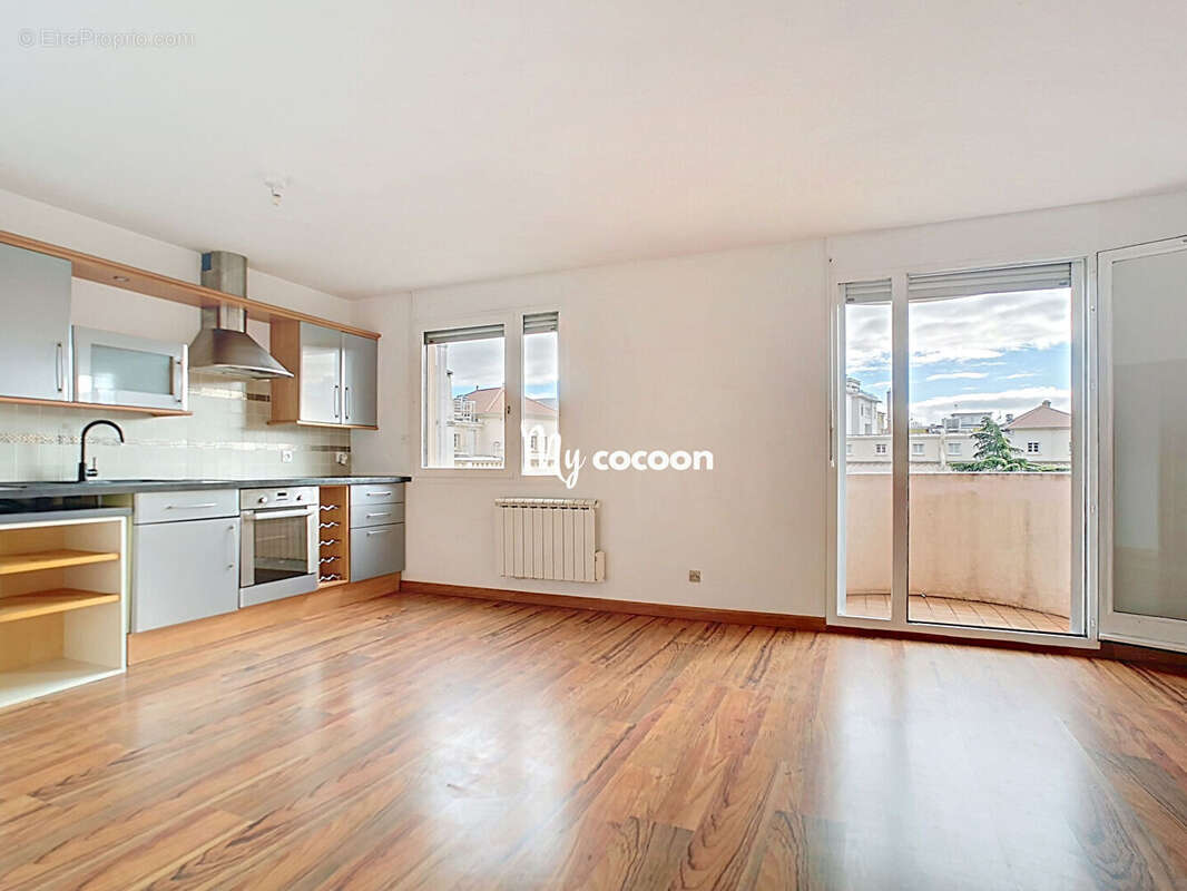 Appartement à LYON-7E