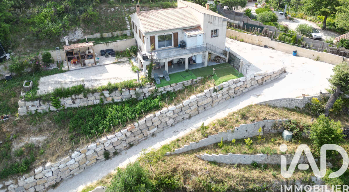 Photo 2 - Maison à CARROS