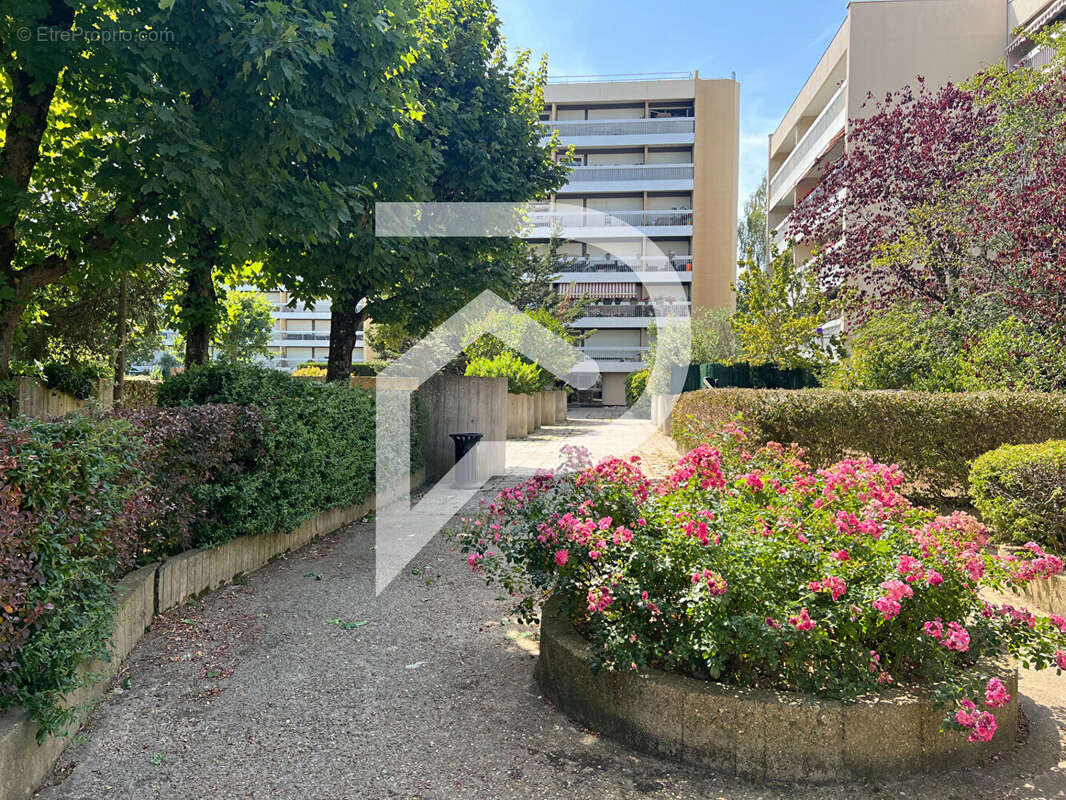 Appartement à ELANCOURT