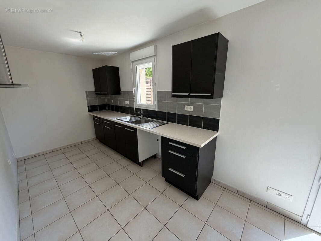 Photo 2 - Maison à SAINT-HILAIRE-DES-LOGES