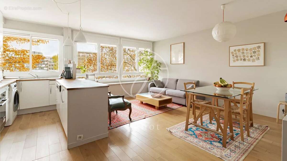 Appartement à PARIS-19E