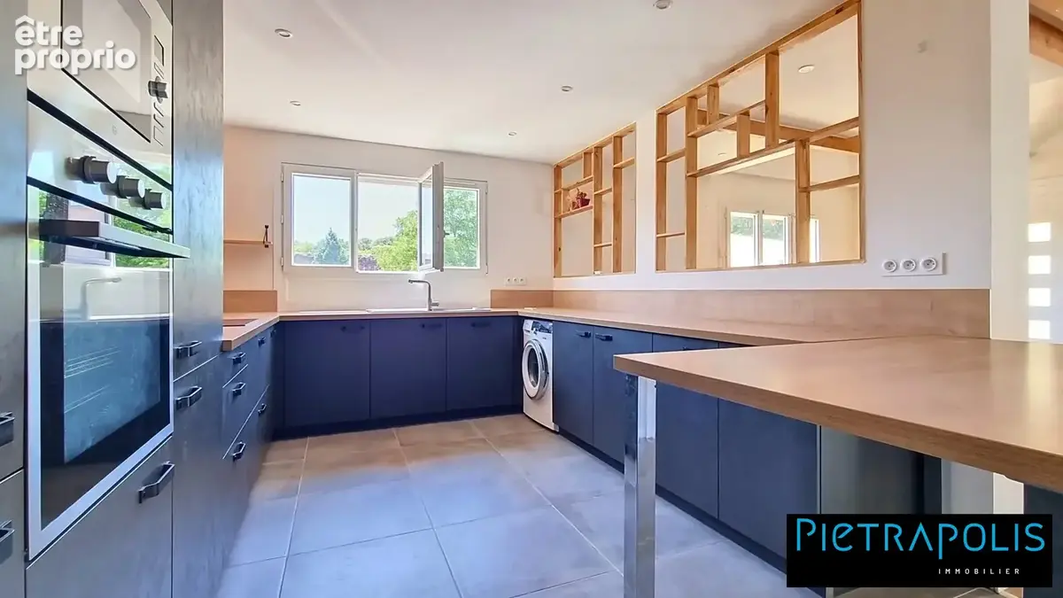Appartement 128 m² à Oullins  - photo 4