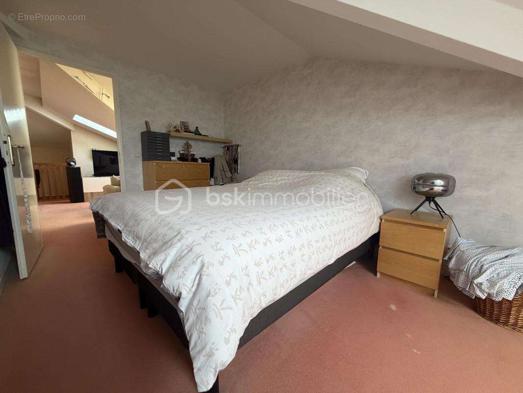 Appartement à MAGNY-LE-HONGRE