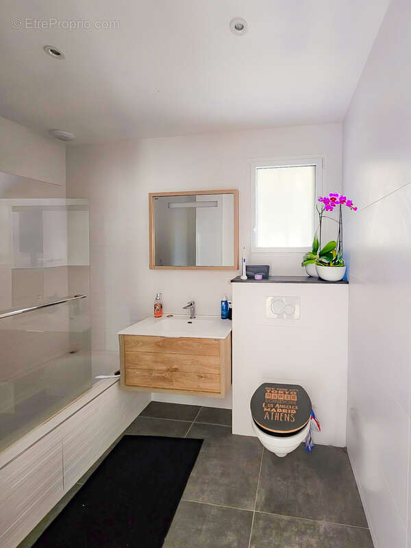 Maison à ROUSSILLON