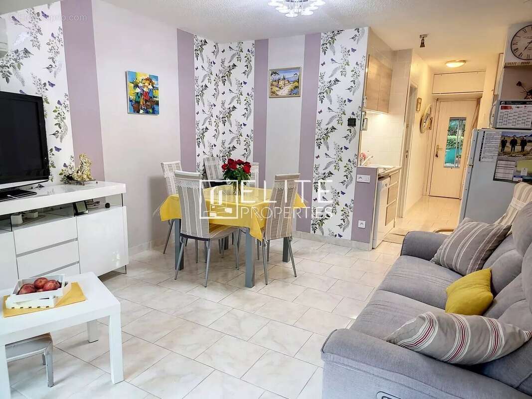 Appartement à MANDELIEU-LA-NAPOULE