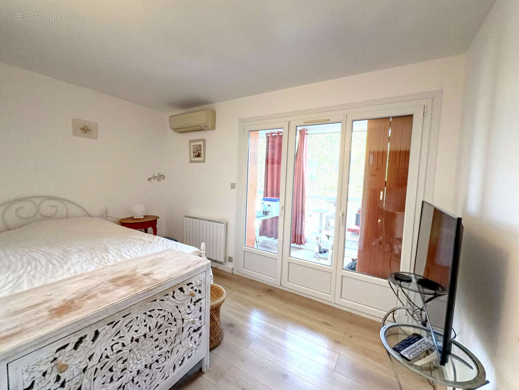 Appartement à SIX-FOURS-LES-PLAGES
