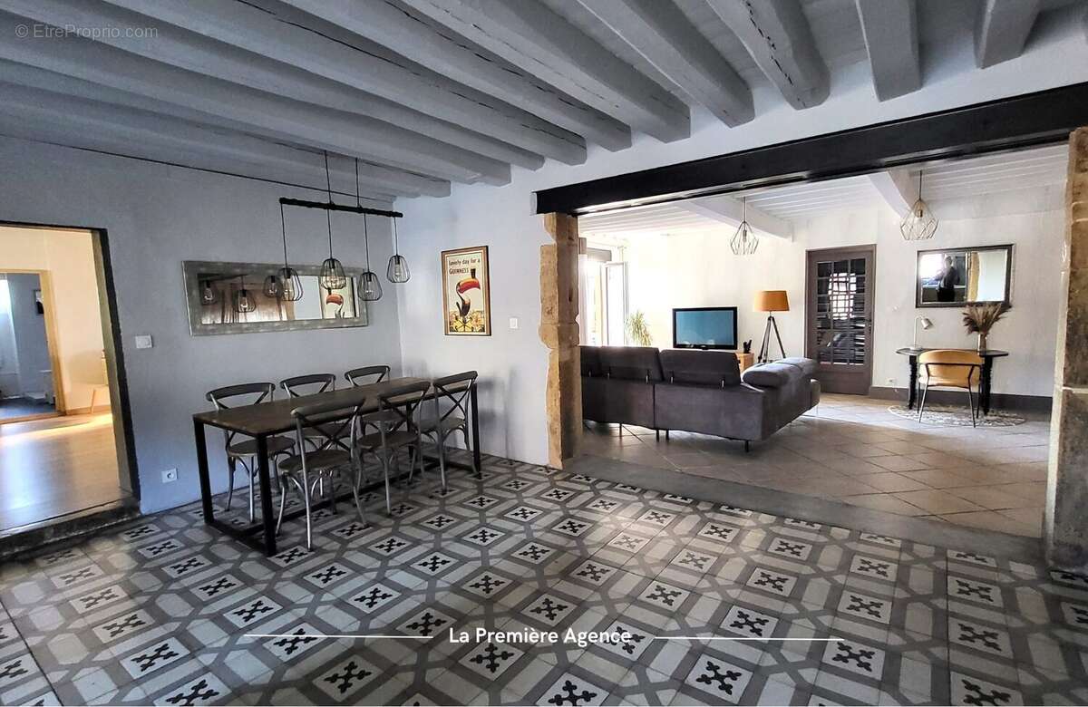 Appartement à PONTCHARRA-SUR-TURDINE