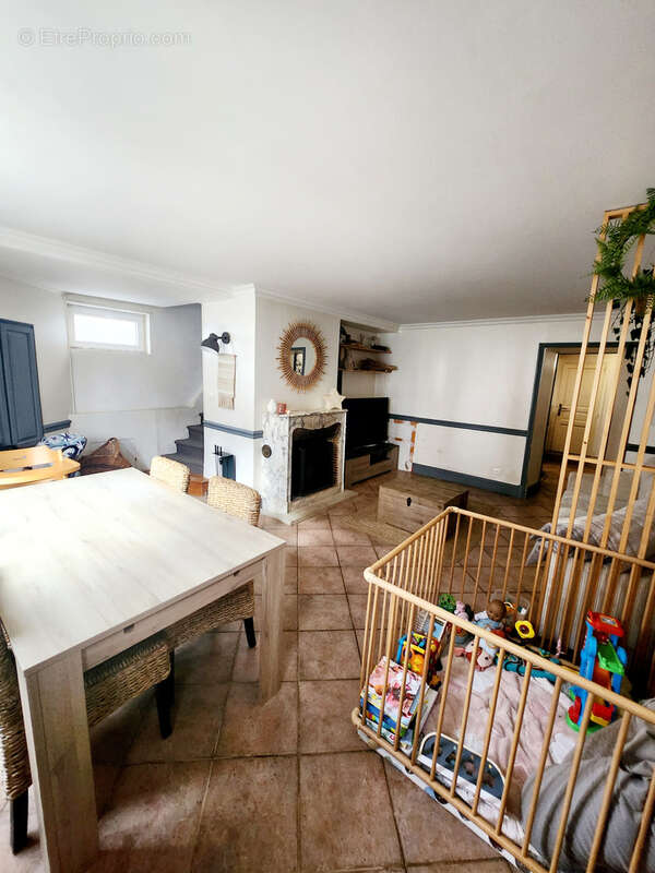 Maison à LA QUEUE-LES-YVELINES