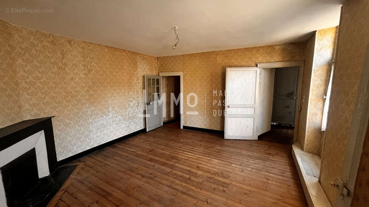 Maison à SAINT-CALAIS