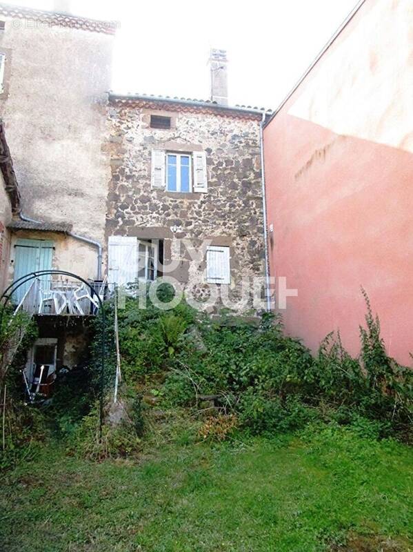 Maison à SIAUGUES-SAINTE-MARIE